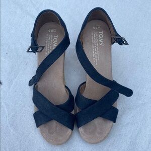 Toms Black Wedge Shoes with Classic Design. Super cute! Very good condition!